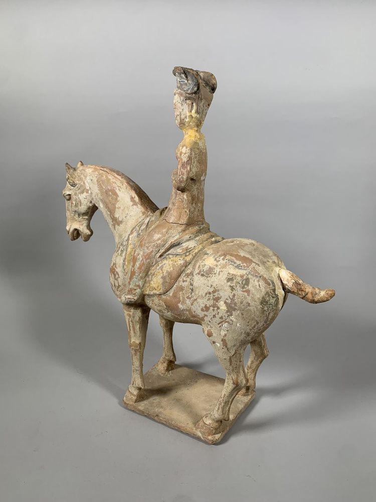 Terrakotta-Skulptur eines Reiters, Han-Dynastie, 206 v. Chr. – 220 n. Chr., China, Archäologie