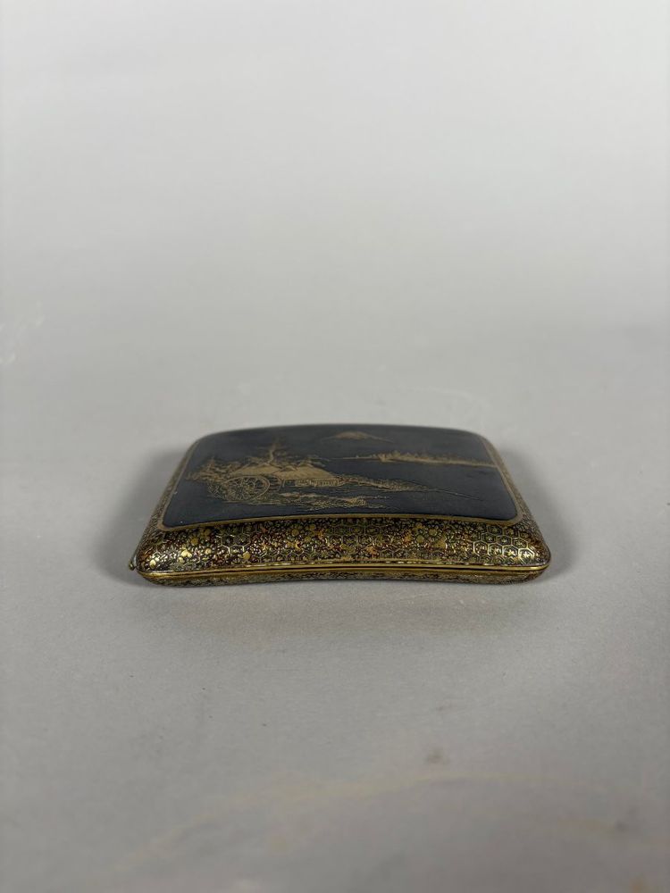 Cigarette box Japan Meiji Era Early 20th century