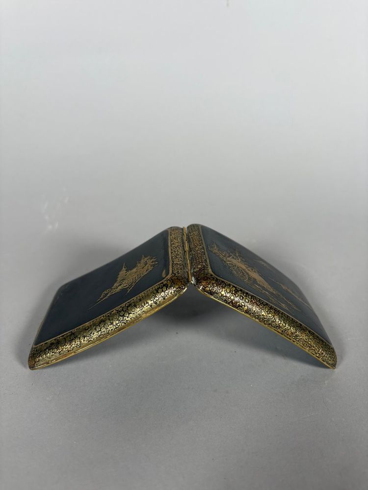 Cigarette box Japan Meiji Era Early 20th century