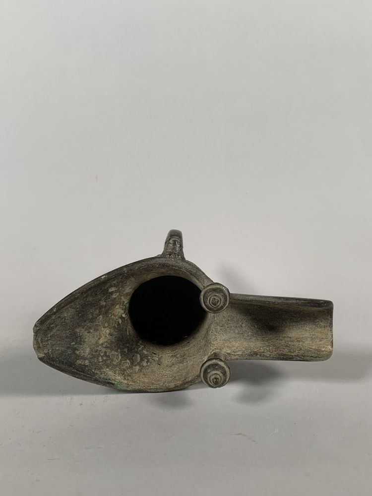 Coupe bronze tripode "Jue" Chine époque Ming (1368 - 1644)