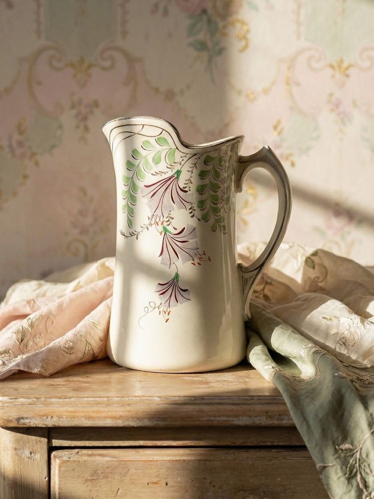 Large antique earthenware wash jug from Hamage Moulin des Loups
