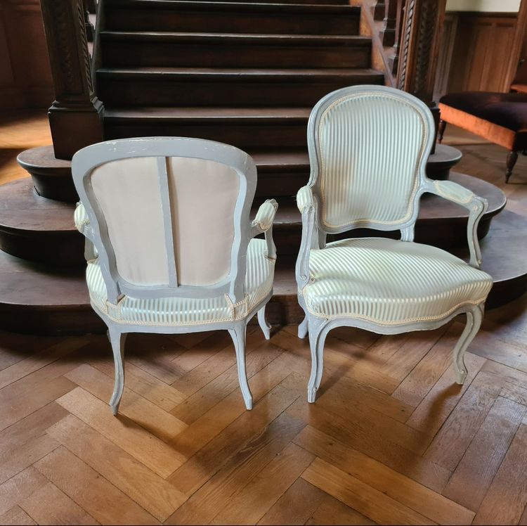 Pair of lacquered wood armchairs stamped MEUNIER, Louis XV period