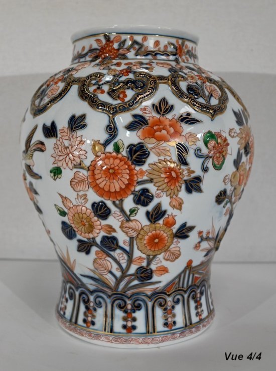 Important Vase with Imari decoration, signed H. Gibot - 1943