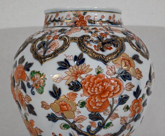 Important Vase with Imari decoration, signed H. Gibot - 1943