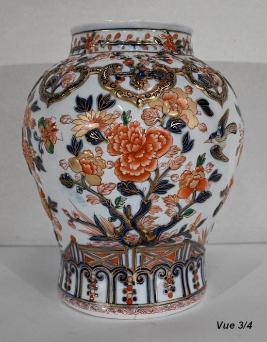 Important Vase with Imari decoration, signed H. Gibot - 1943