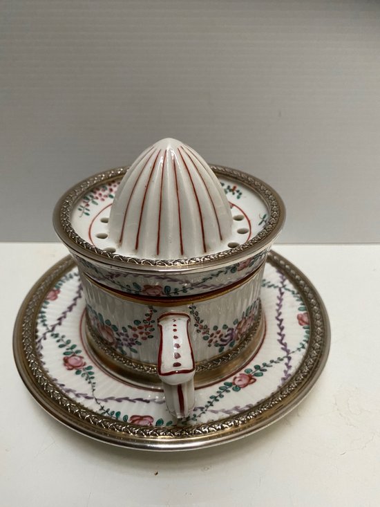 PORCELAIN CITRUS PRESS BY SANSON