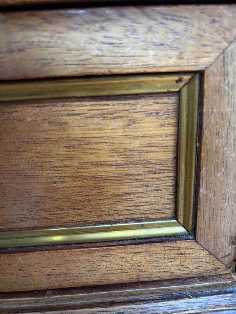 Niedriges Sideboard im Louis XVI-Stil