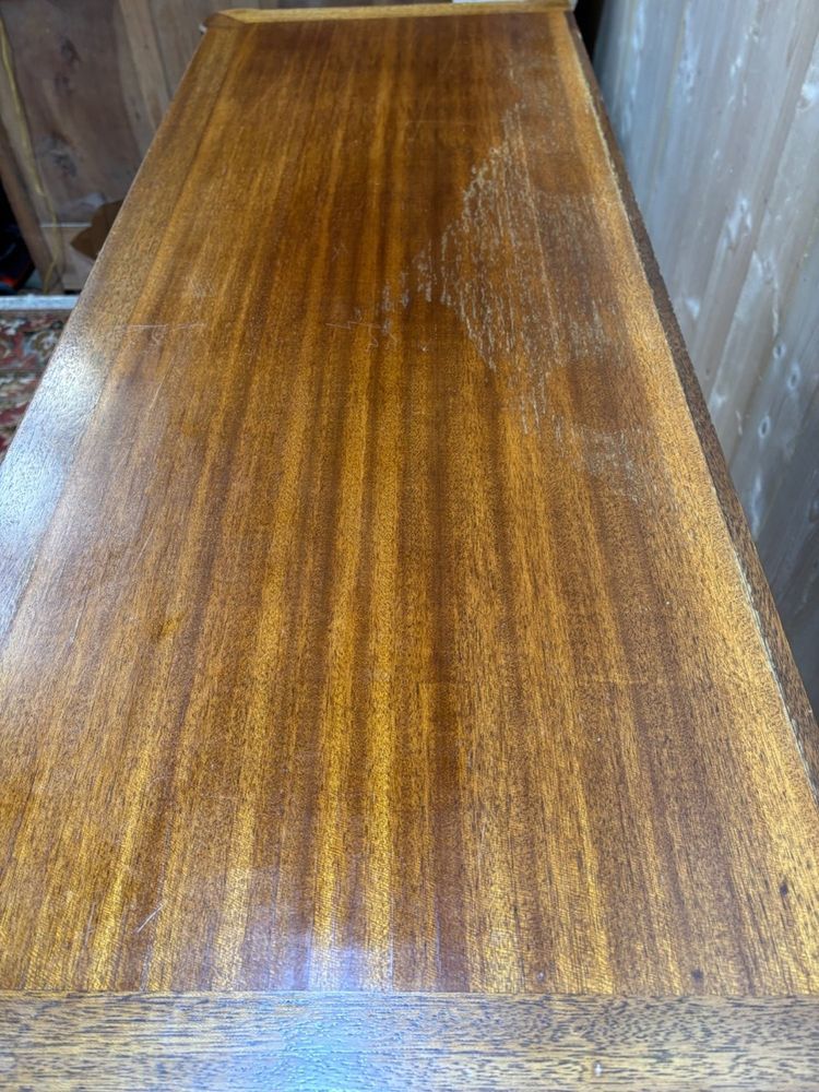 Niedriges Sideboard im Louis XVI-Stil