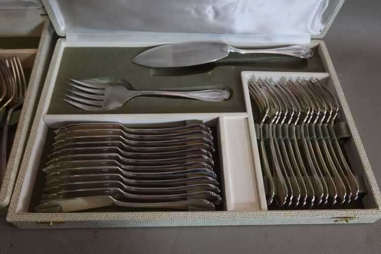 Set di posate placcate argento da 127 pezzi di Christofle