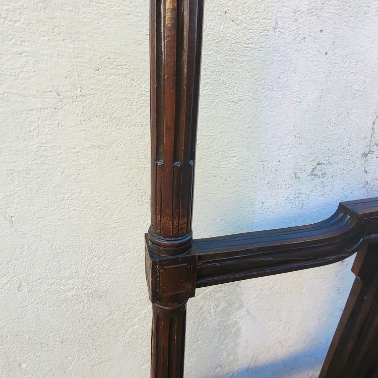 Grande letto in noce, inizio XIX secolo