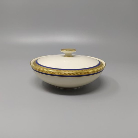 1950 Magnificent white, blue and gold tea/coffee service in Bavarian porcelain. Made in Germany
