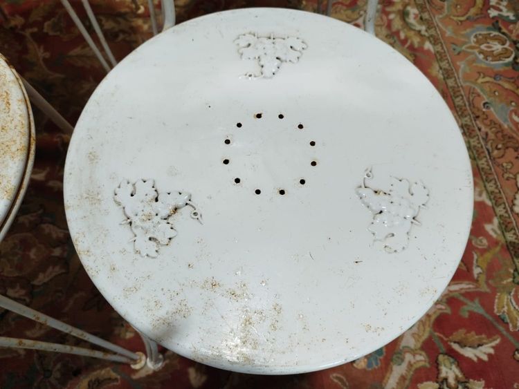Suite mit 8 schmiedeeisernen Gartenstühlen