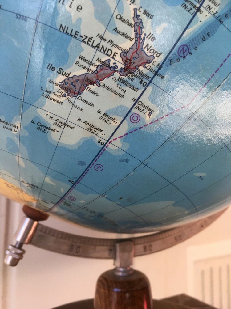 Important RÄTH Globe