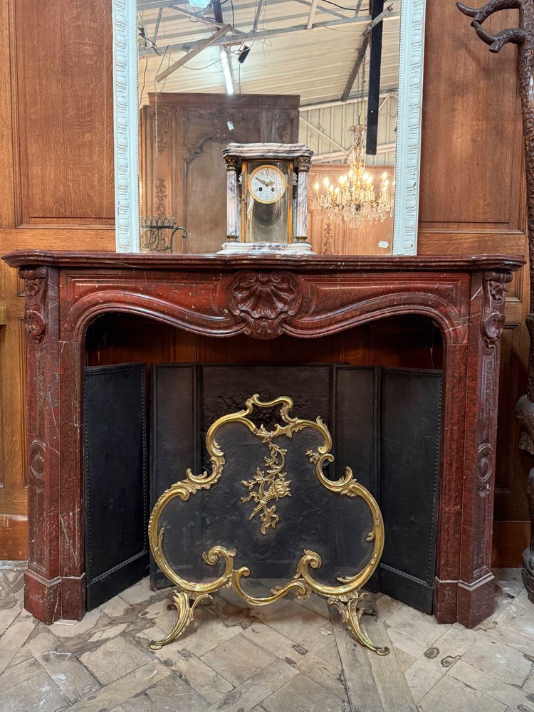Louis XV style fire screen in gilt bronze, late 19th century
