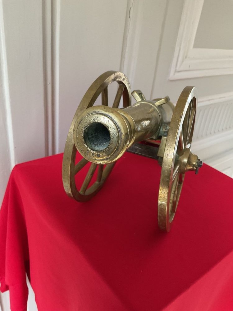 Barile in bronzo dorato