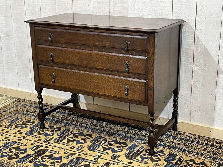 Cassettiera inglese in rovere degli anni '30
