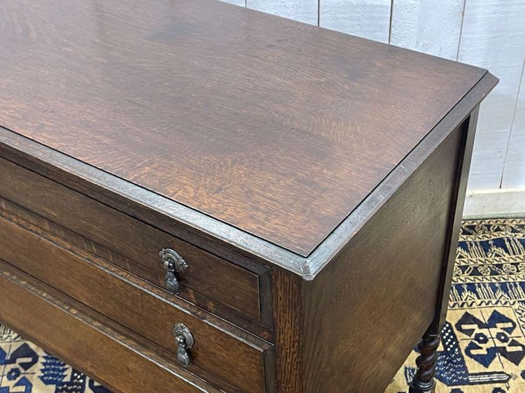 Cassettiera inglese in rovere degli anni '30
