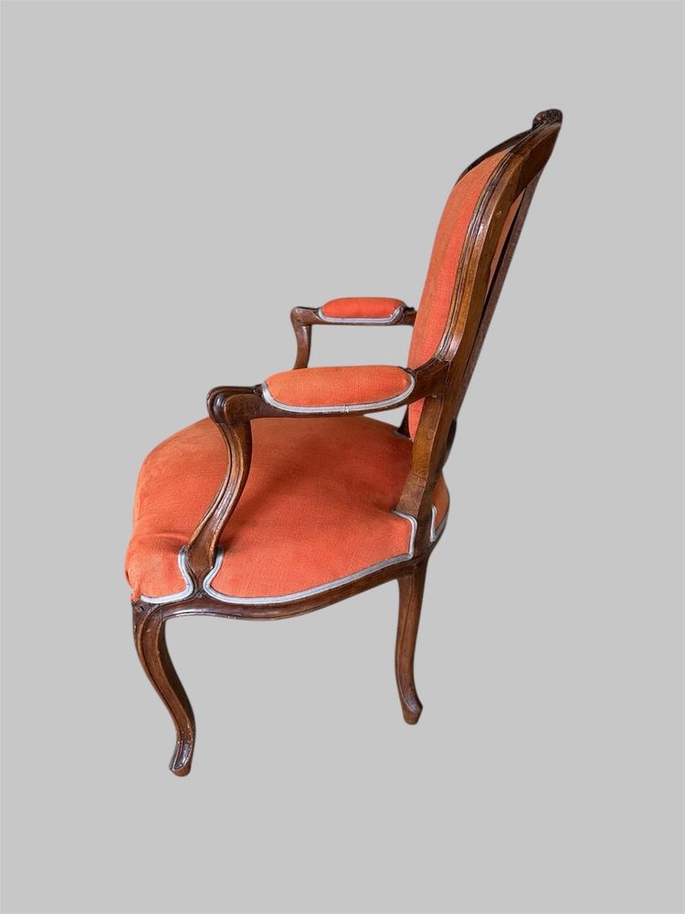 Important fauteuil Louis XV en cabriolet