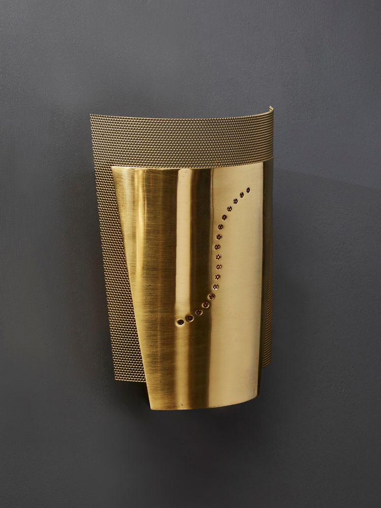 S wall lights in brushed brass Atelje Lyktan