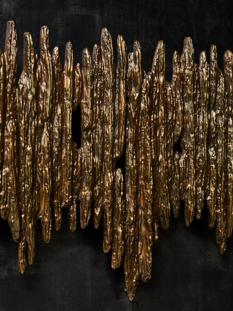 Brutalist horizontal wall lamp in bronze