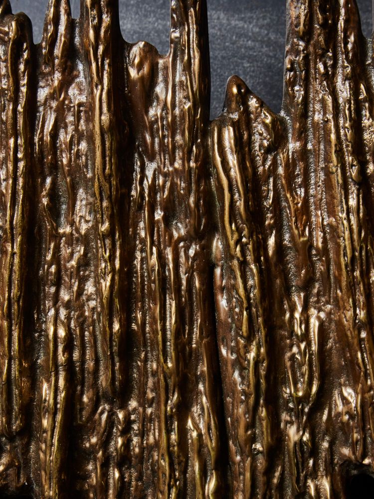 Brutalist horizontal wall lamp in bronze