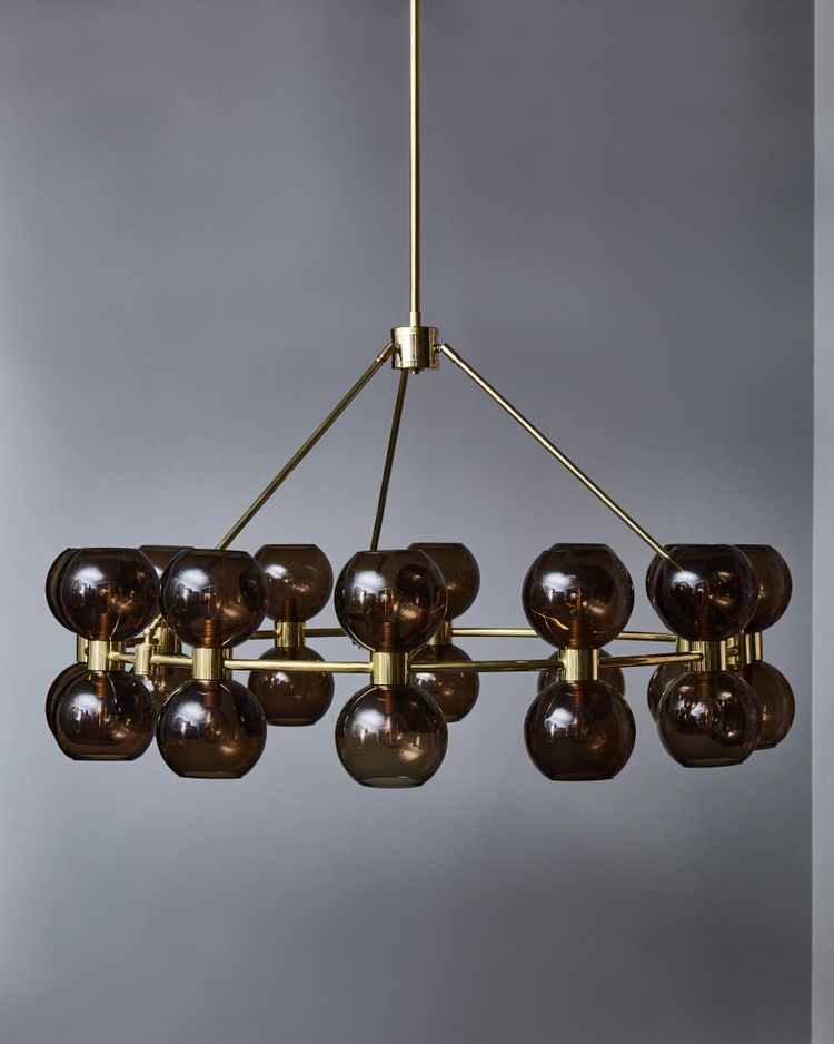 Circular chandelier with glass globes