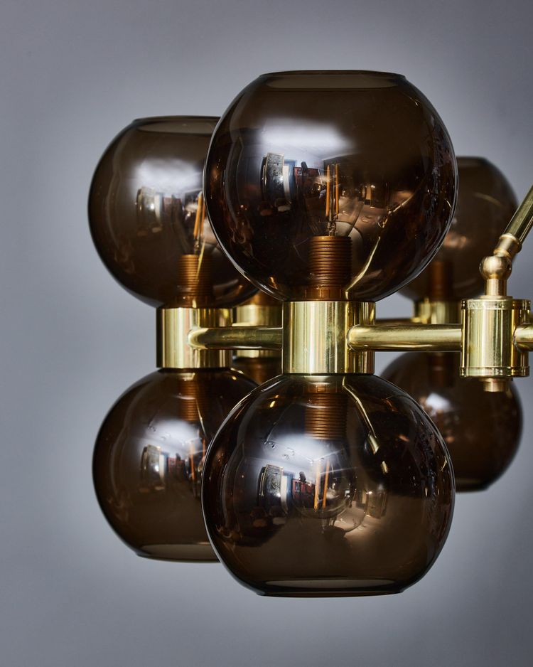 Circular chandelier with glass globes