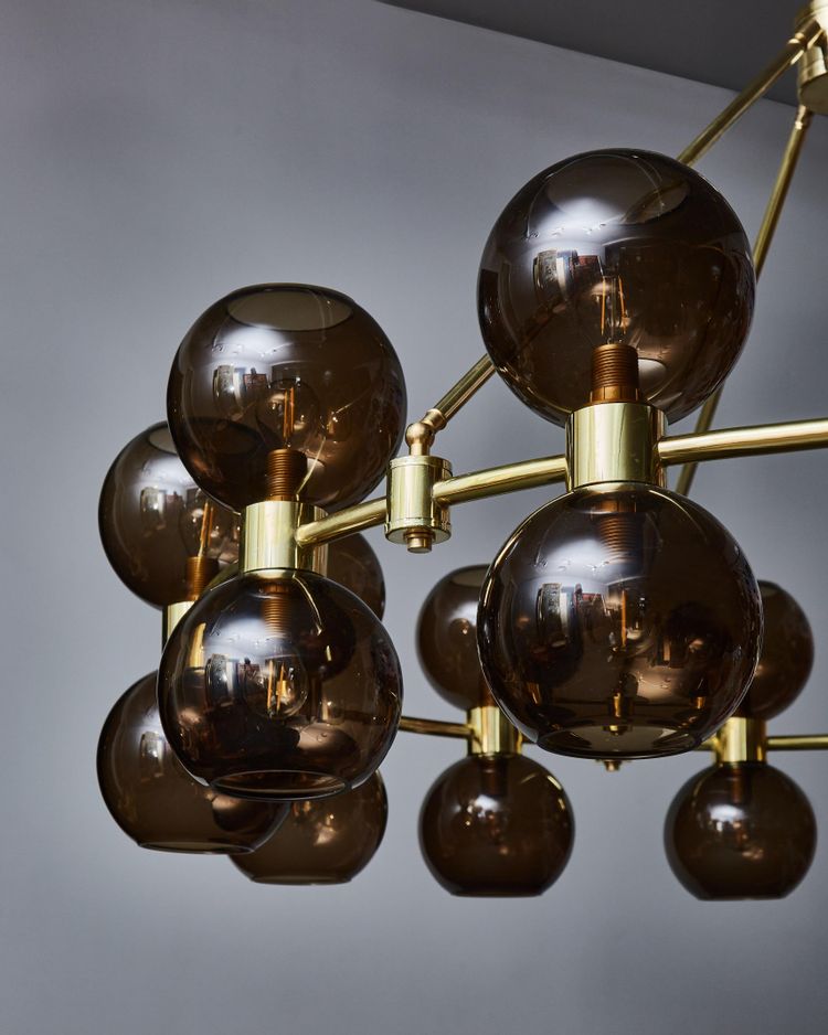 Circular chandelier with glass globes