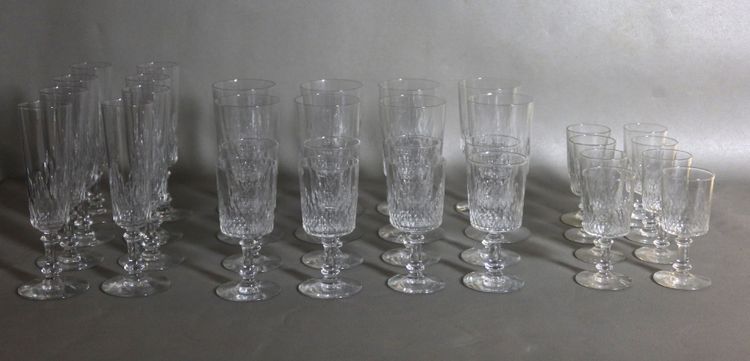 Set di bicchieri in cristallo molato da 32 pezzi