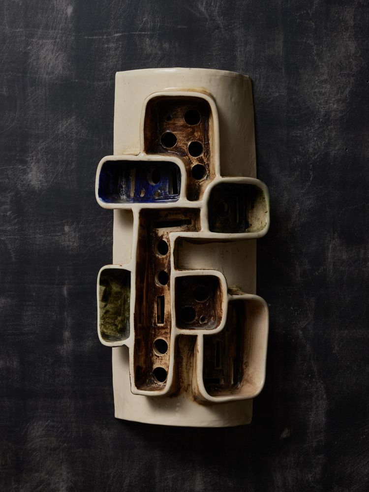 Pieces uniques Poet Laval Enamelled wall lamp