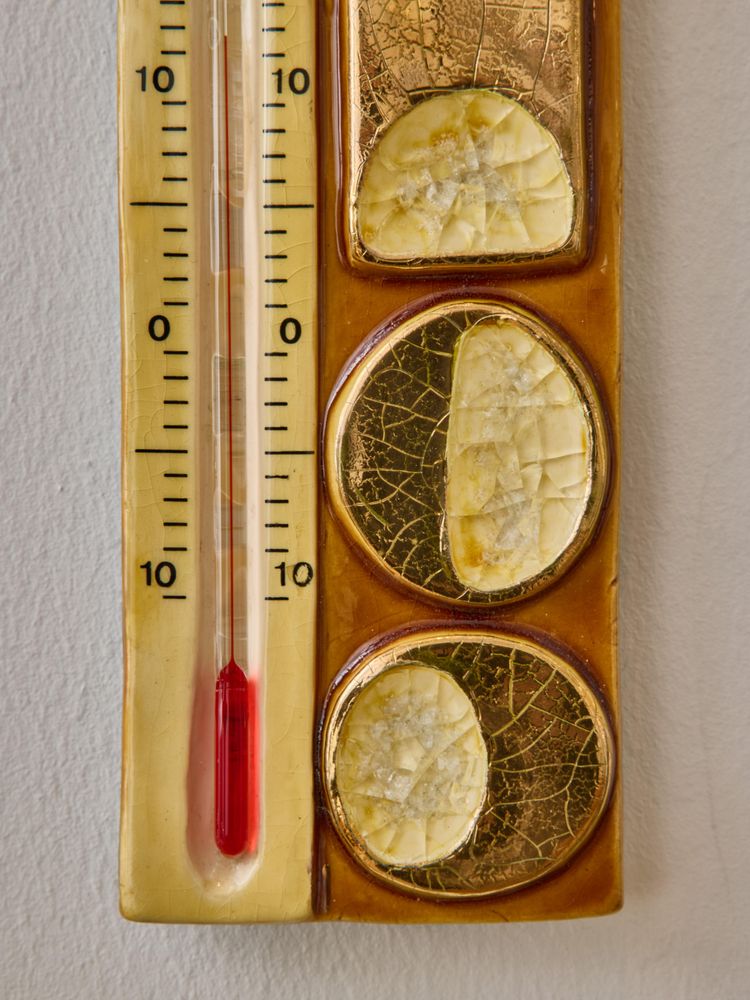 Thermometer aus goldener Keramik von Mithé Espelte