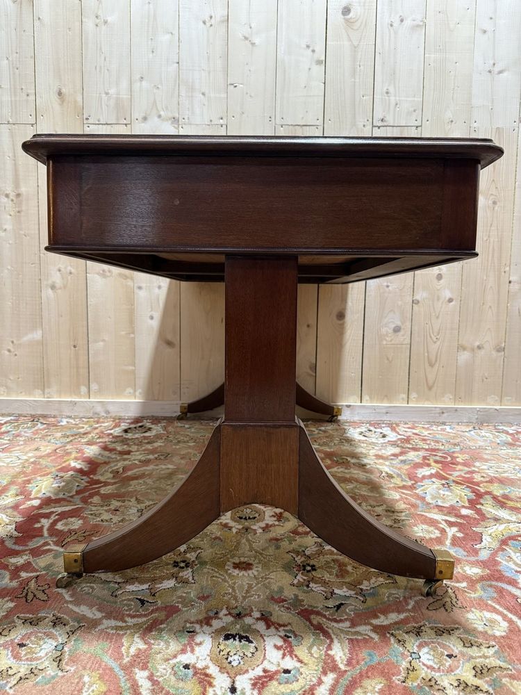 Bureau plat d de style Anglais en acajou