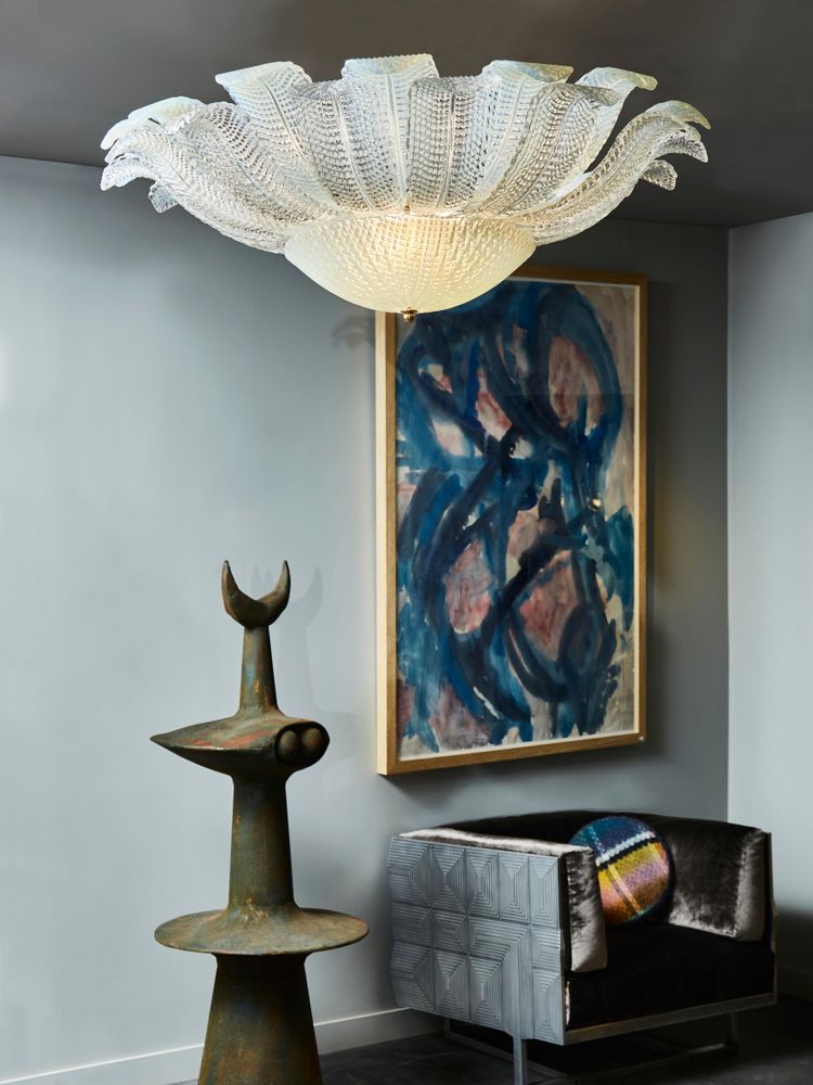 Flush frame with iridescent Murano glass leaves