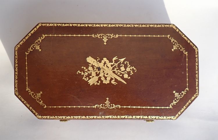 Coffret nécessaire De Couture Ancien fin XIXe début XXe En Argent Massif ciseaux dé à coudre