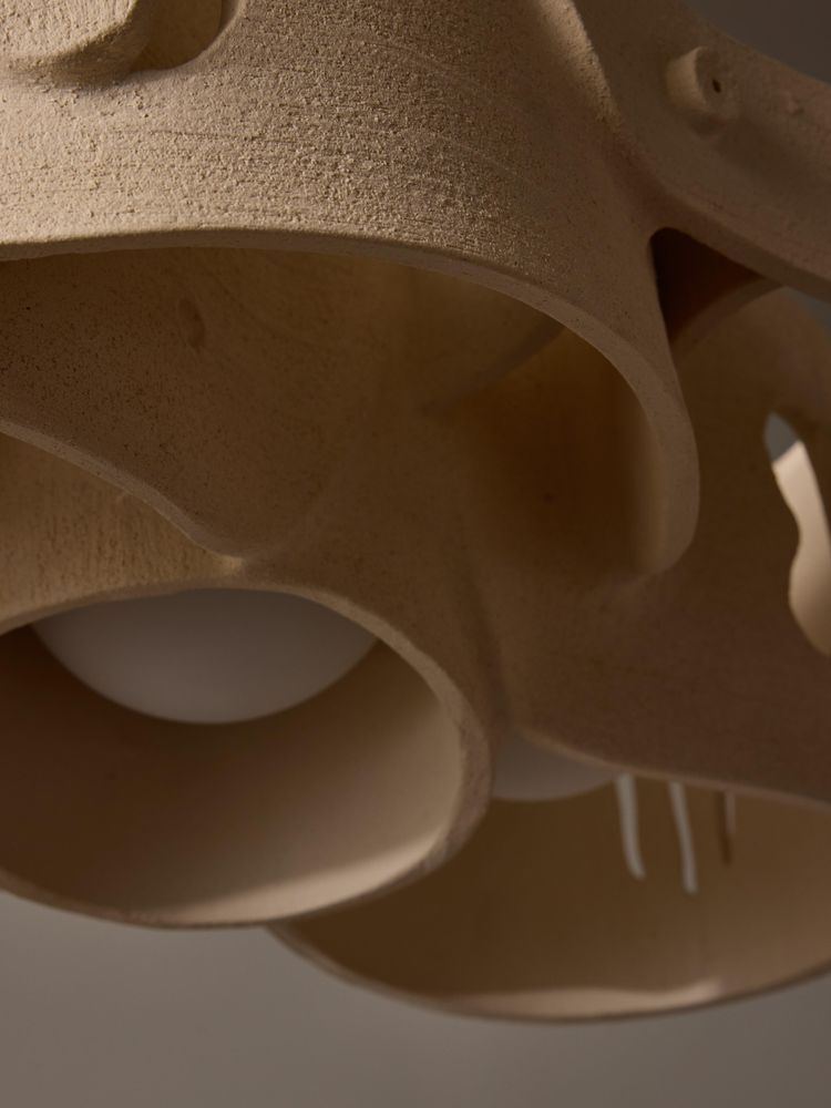 Petit lustre en céramique d'Olivia Cognet