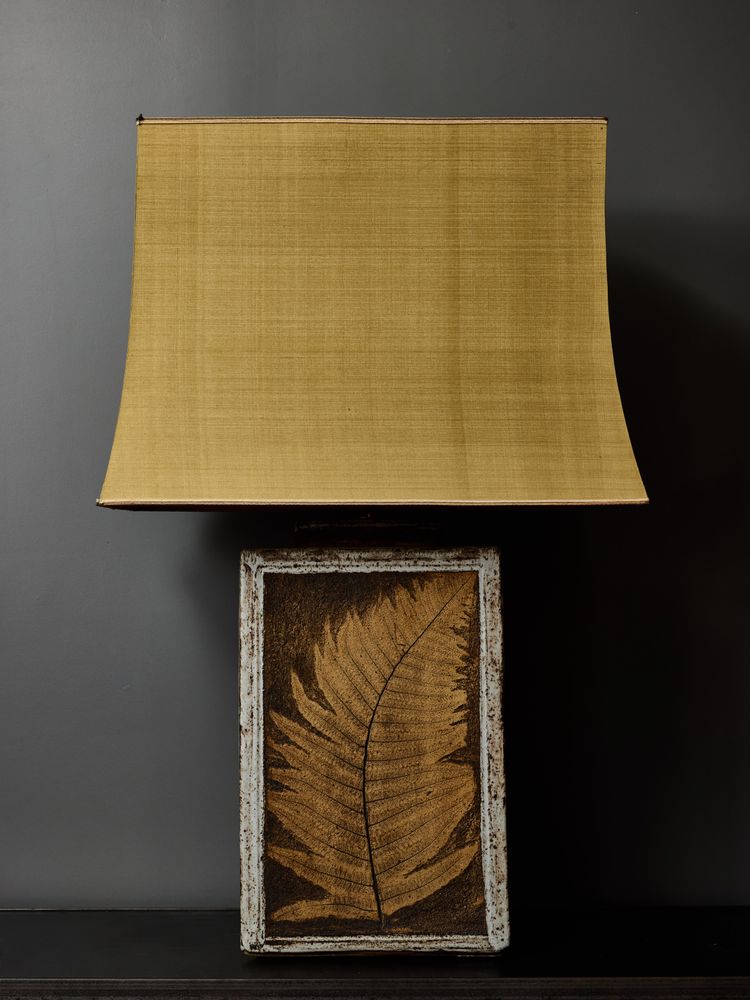 Impressive vintage table lamp in herborium ceramic