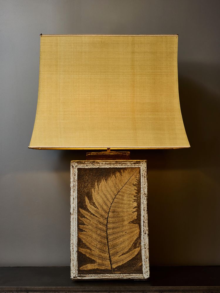 Impressive vintage table lamp in herborium ceramic