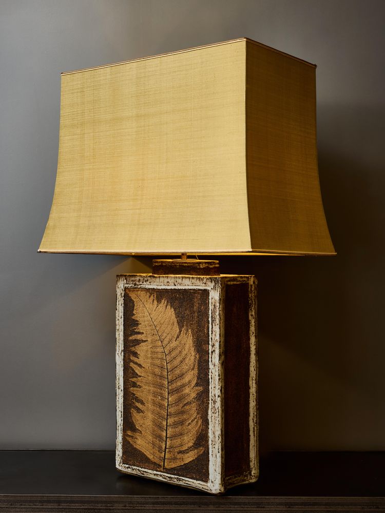 Impressive vintage table lamp in herborium ceramic