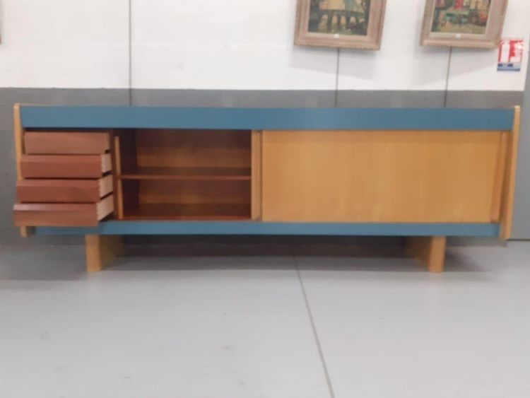 Lavori di ricostruzione; credenza in frassino e laminato circa 1950