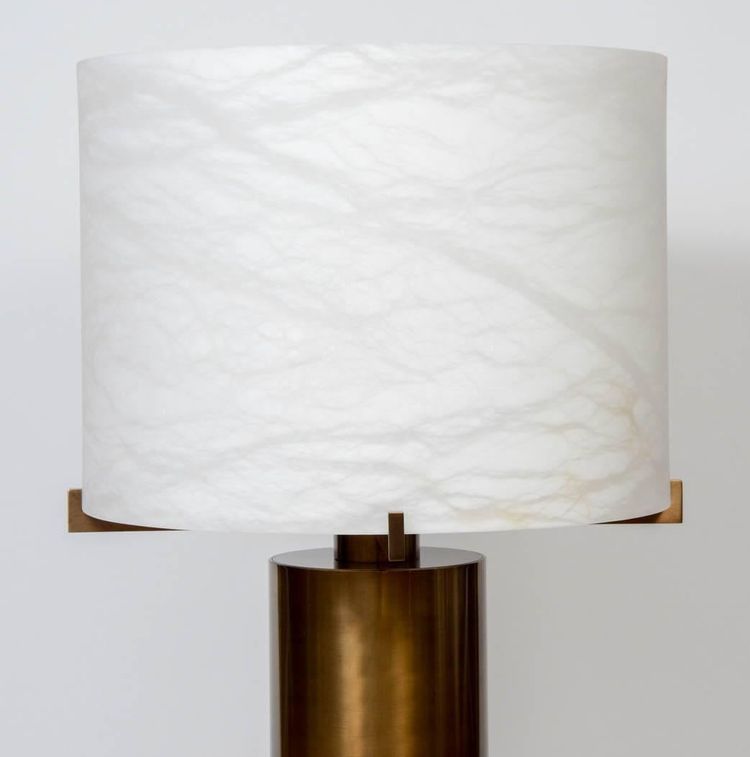 Glustin Luminaires Creation - Lampe de bureau avec abat-jour en laiton et albâtre