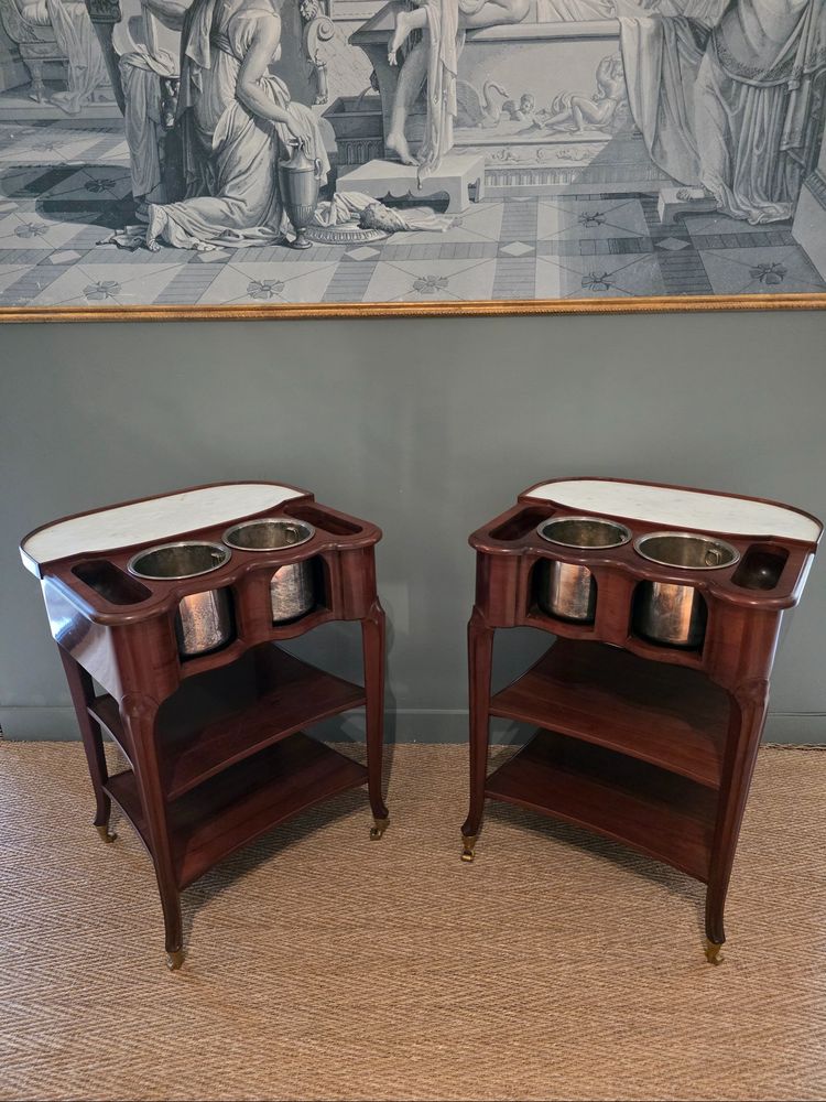Transitional refreshment table. Canabas.