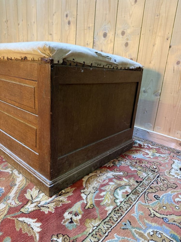 Banc en chêne de magasin en commode / coffre