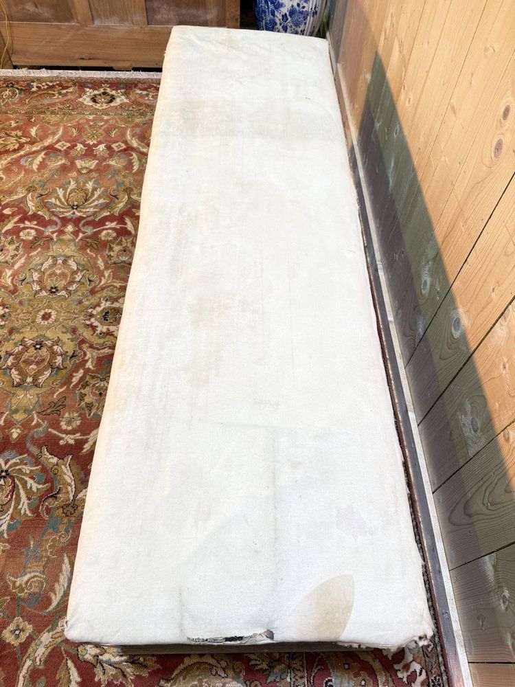 Banc en chêne de magasin en commode / coffre