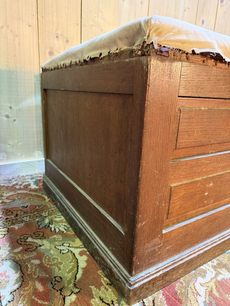 Banc en chêne de magasin en commode / coffre