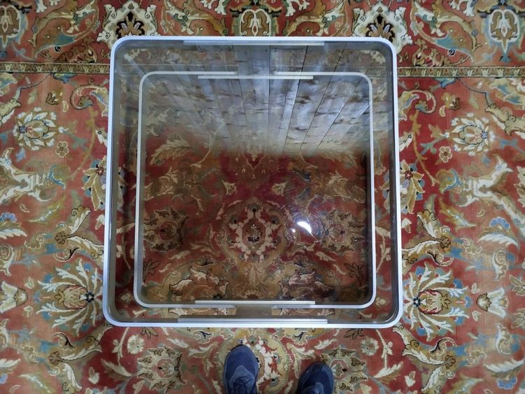 Tavolino del 1970 in vetro fumè e alluminio