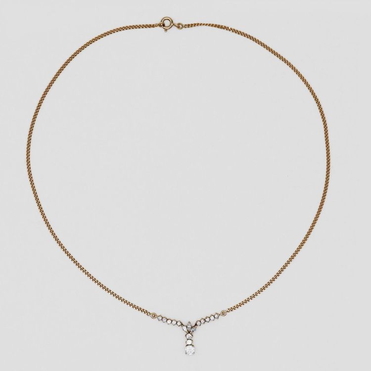 Halskette aus Gelbgold und Diamanten