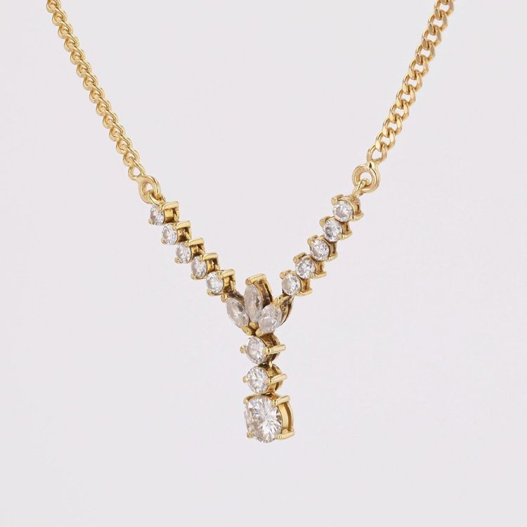 Halskette aus Gelbgold und Diamanten