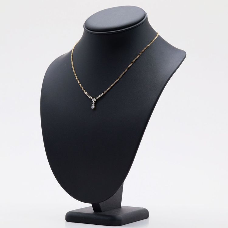 Halskette aus Gelbgold und Diamanten