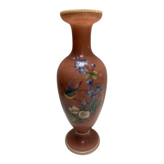 VASE OPALINE-KRISTALL EMAILLIERT