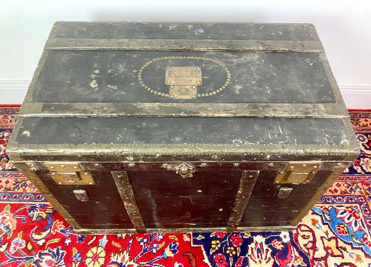 Parisian travel trunk in black wood and brass - 19th century Paris France